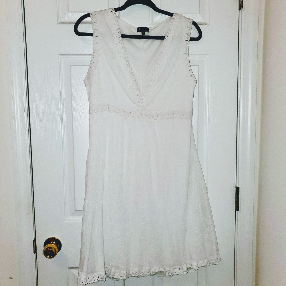 Hourglass White Sundress
